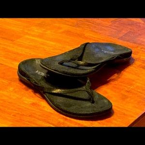 Vionic flip flops. Brand new!